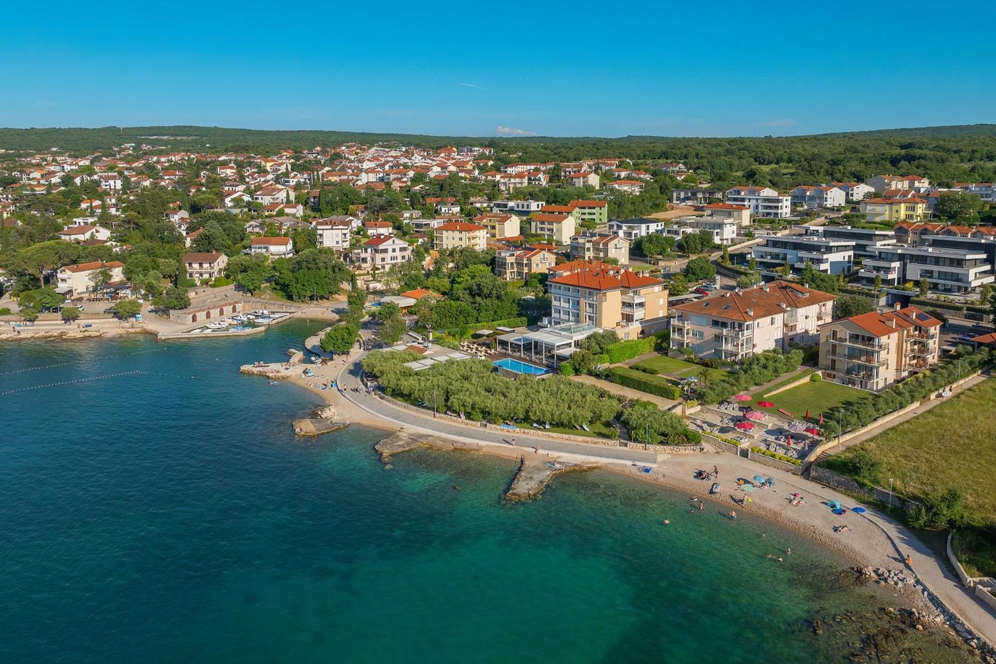 Hotel Vila Rova Malinska Exterior photo